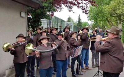 Die neue Uniform Tradition und Moderne